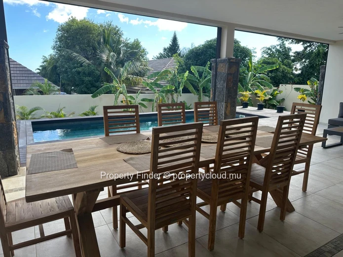 Contemporary New 4-Bedroom Residence in Tamarin