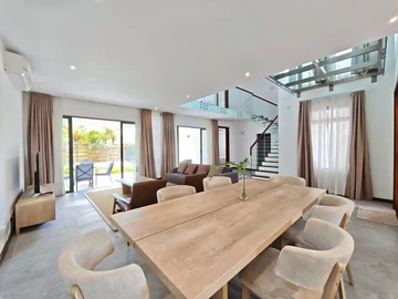4 Bedroom Villa