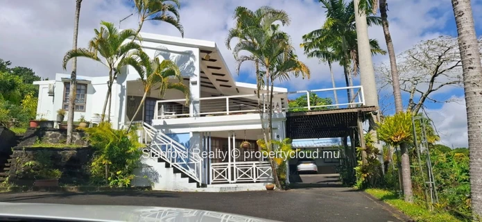 Villa à vendre - 5 chambres, vue sur la montagne, Floréal, centre de l’île Maurice