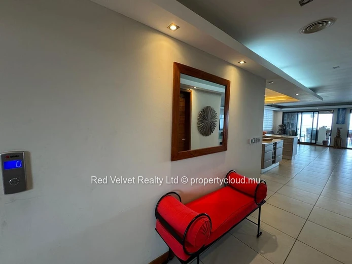 Penthouse en bord de mer à louer à Trou aux Biches | 3 chambres en suite | Grande terrasse