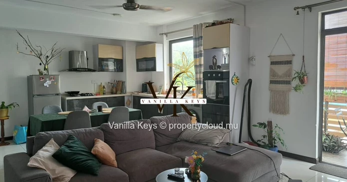 À Vendre – Appartement Duplex à Flic en Flac