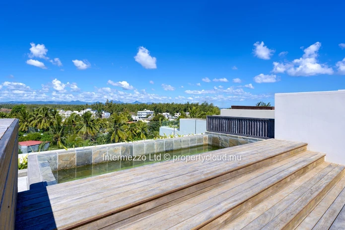 Appartement à Vendre Pointe aux Canonniers – Rooftop Privatif avec Piscine, Vue Mer, Résidence Premium | Accessible É...