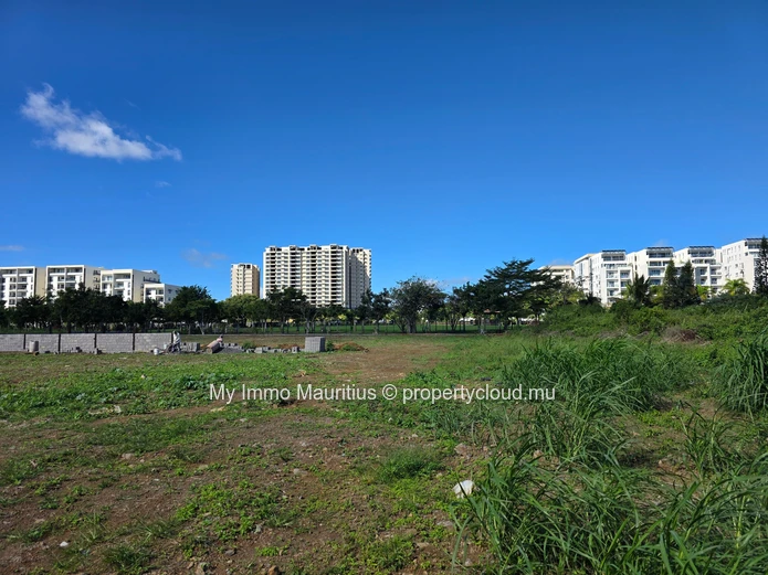 Prime 1-Arpent Development Land in Sodnac, Quatre Bornes