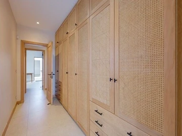 5 Bedroom Villa