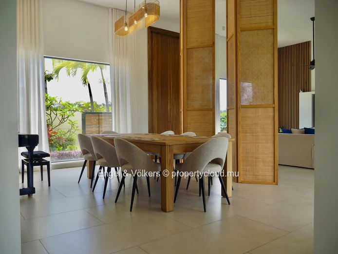 Spacious Golf Estate Villa with 4th Bedroom Expansion Possibility – Anahita, Mauritius