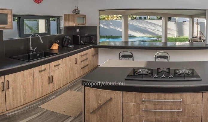 Sérénité et vie paisible à Calodyne : Villa 4 chambres à vendre. 