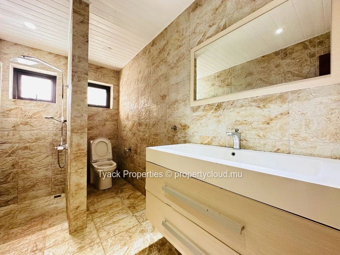 PDS Villa for Sale in Cap Malheureux – 4 Bedroom Villa with Pool