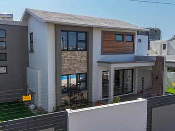 4 Bedroom Villa