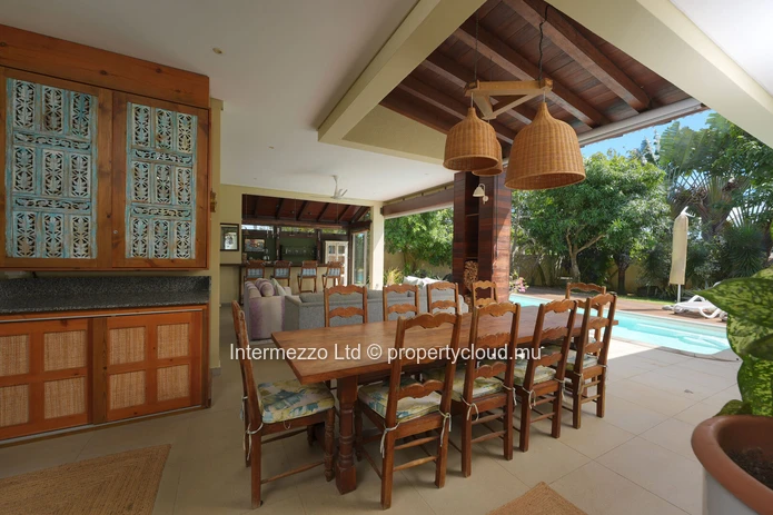 Title tag Villa for sale Mont Mascal – Private 6-villa residence | Intermezzo