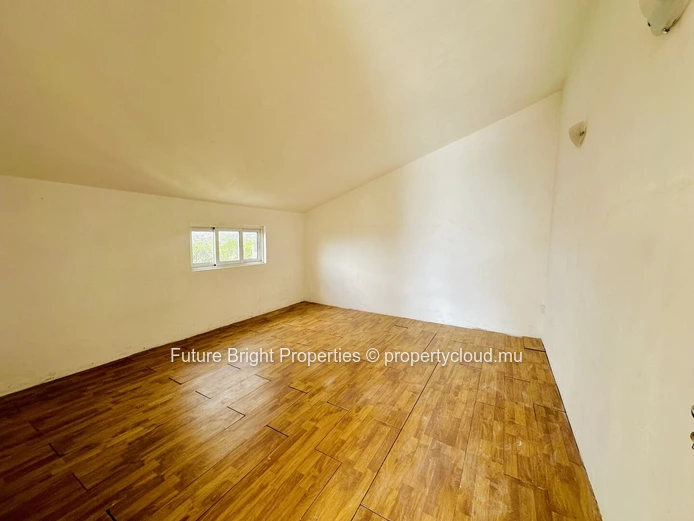 For Sale: 3-Storey House with 6 Bedrooms, Ideal for Investment