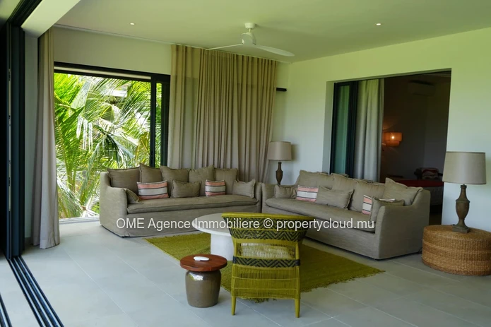 Spacious 4-Bedroom Apartment with Mountain View