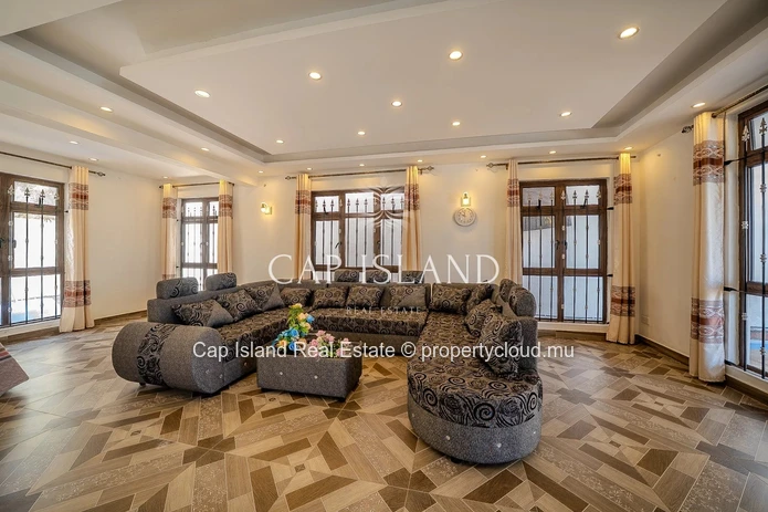 Luxury Long-Term Rental Villa – Calodyne | 2 Minutes’ Walk from Butte à l’Herbe Beach