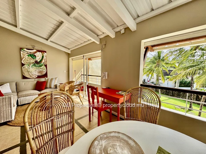 Charmant Penthouse avec Terrasse Privative au Cœur de Bain Bœuf