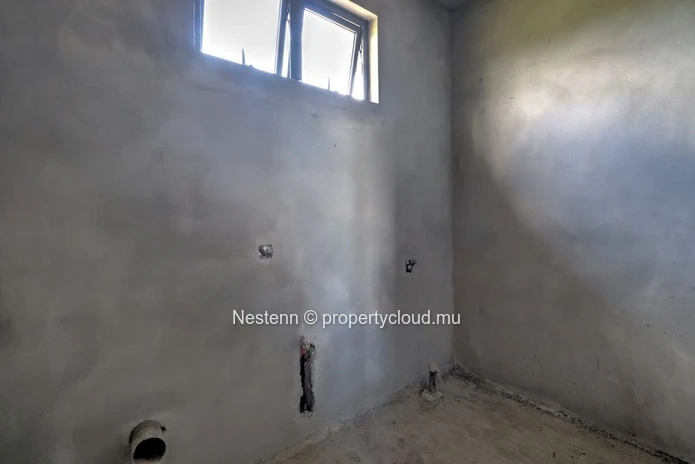 Villa duplex moderne avec 3 chambres à proximité des écoles et des commerces.