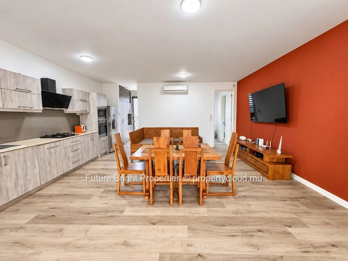 High end Spacious Furnished 3-Bedroom Apartment in Albion