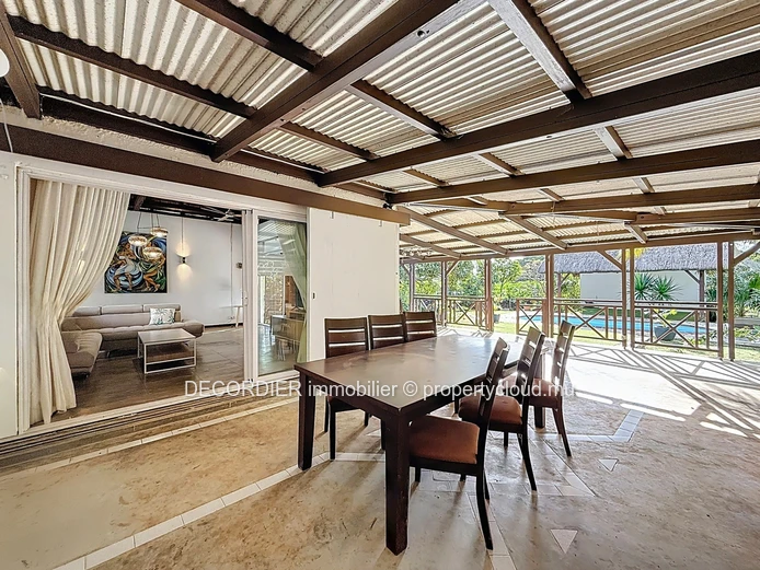 Charming home with spacious garden