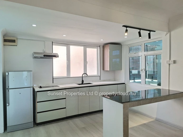 Renovated Apartment | 2 Bedrooms | 250m from the Beach