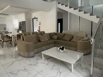 4 Bedroom Villa