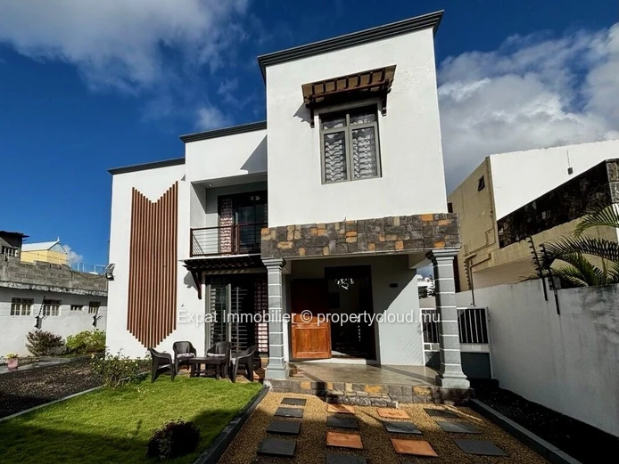 Maison 4 À 5 Chambres À Proximité Immédiate De La Plage - Trou Aux Biches