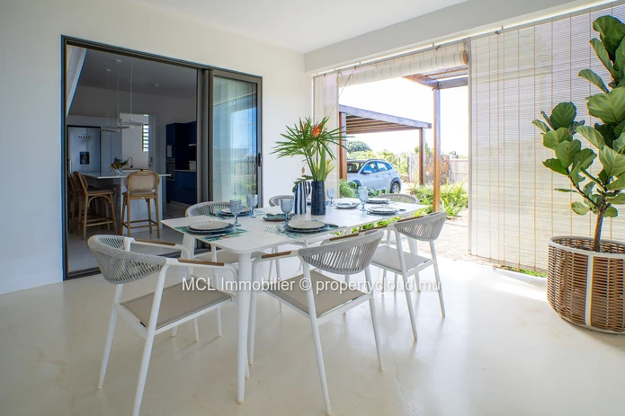 Maison contemporaine à Haute Rive