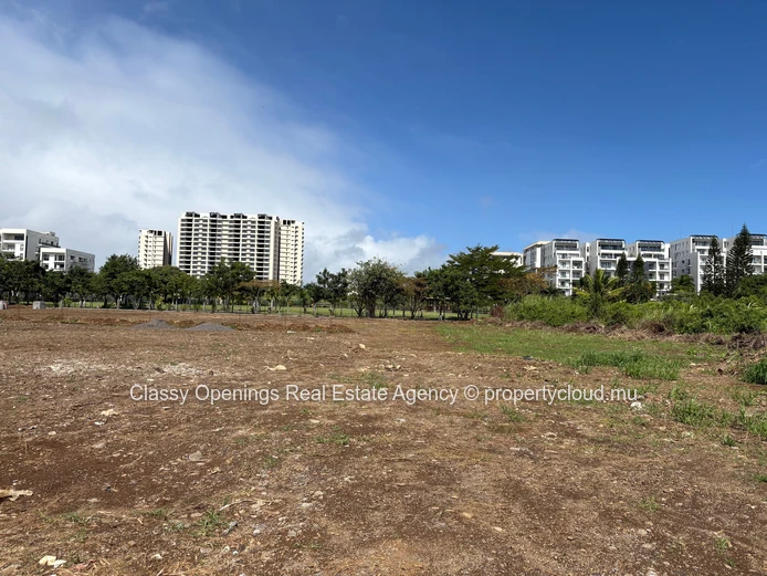 Terrain 4 225 m² Sodnac — Dégagé, vue montagne, proche commerces