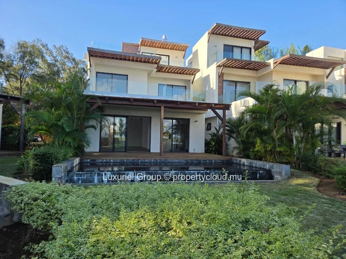 Villa D’Exception En Front De Mer À Poste Lafayette