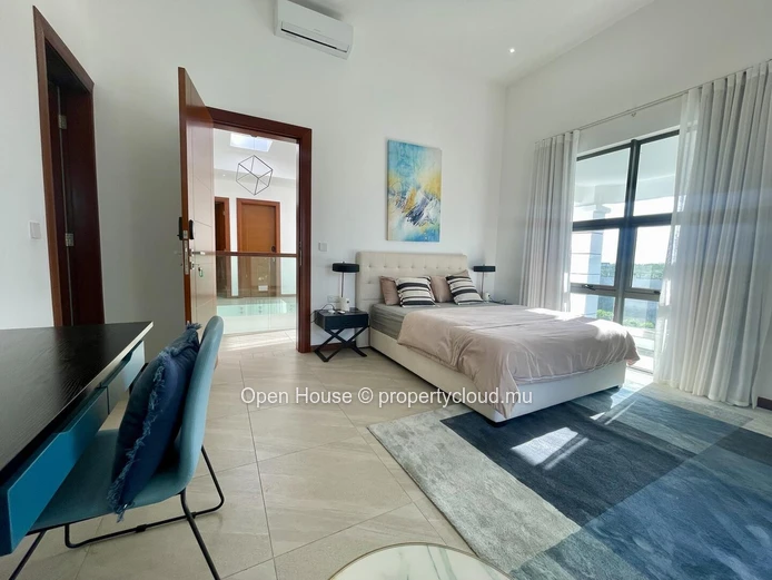 Luxurious Villa PDS for Rent in Grand Baie with Private Pool, 4 Bedrooms, and Modern Amenities - Rs 160,000