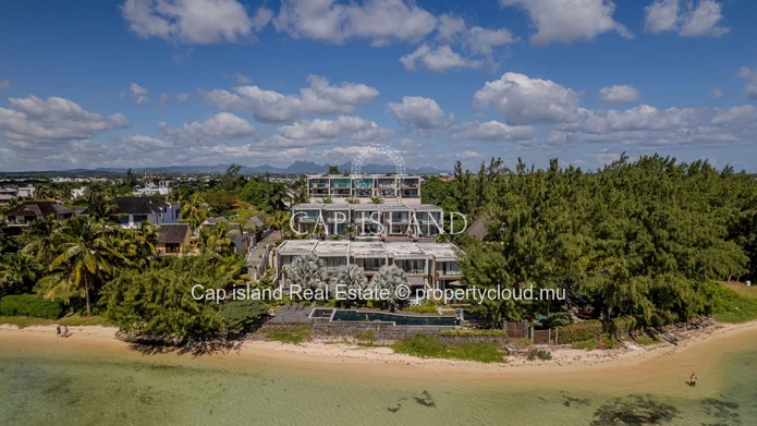 Stunning 3 bedroom beachfront duplex - Pereybère -