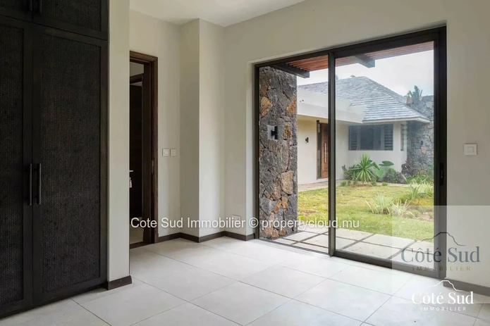 Sumptuous Luxury Villa in Anahita - Beau Champ