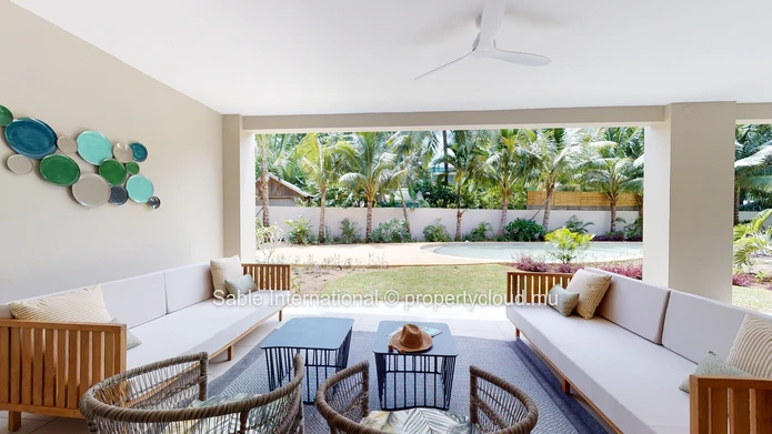 Luxury G+2 Apartment with Communal Pool in Péreybère | 143m² | Sea Access | Close to Amenities 