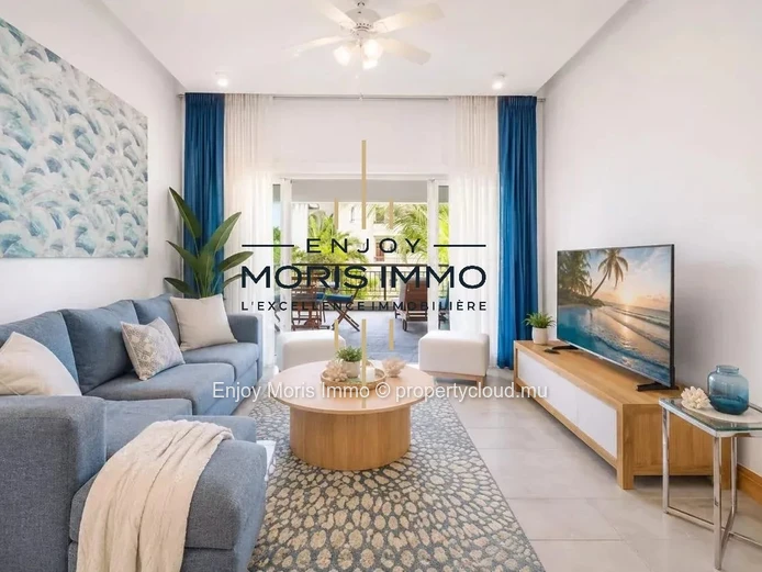 Contemporary 2-Bedroom Apartment by the Sea - For Rent in Bain Boeuf