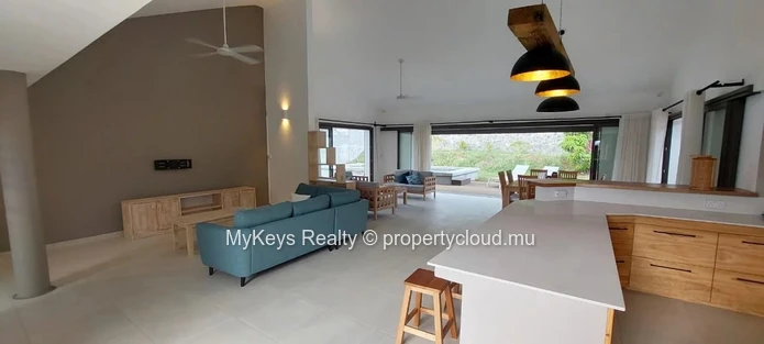 Mountain Views – Private Pool – Large Garden