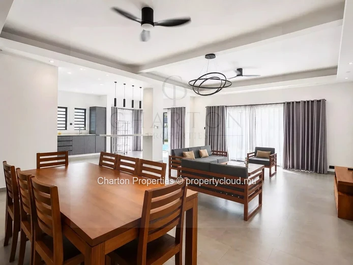 4-bedroom villa with private pool, near the beaches of Grand Baie