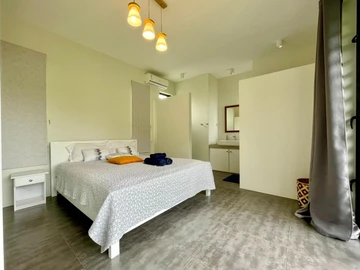 Maison de 8 Chambres