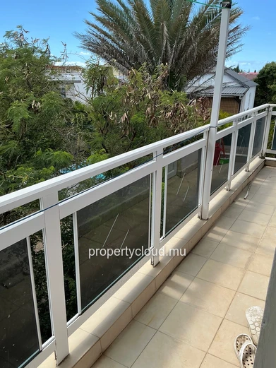 FOR RENT, 3-bedroom apartment in Pereybere, near the beach