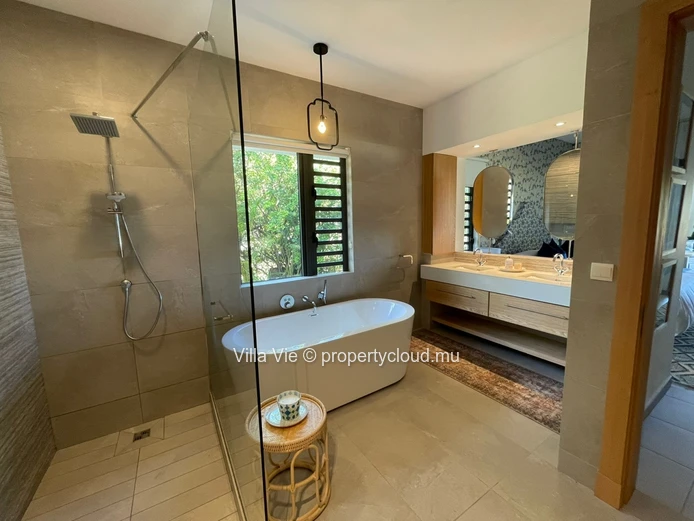Péreybère - Sublime appartement de 3 chambres pieds dans l'eau avec piscine (Mandat exclusif)