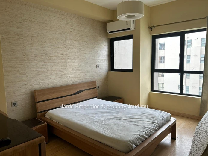 Superbe penthouse sur deux niveaux à vendre à Quatre Bornes