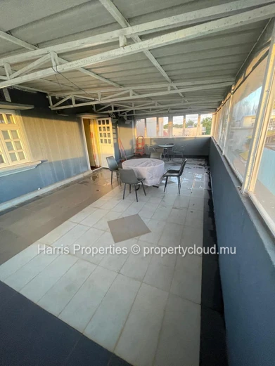 Stylish second-floor penthouse for rent in Pointe aux Piments.