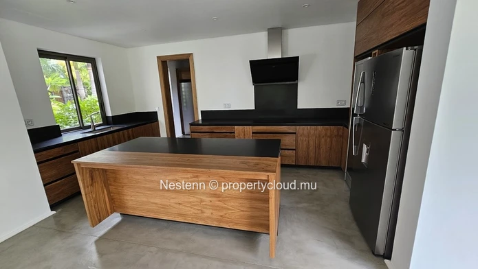 Villa moderne de 4 chambres 