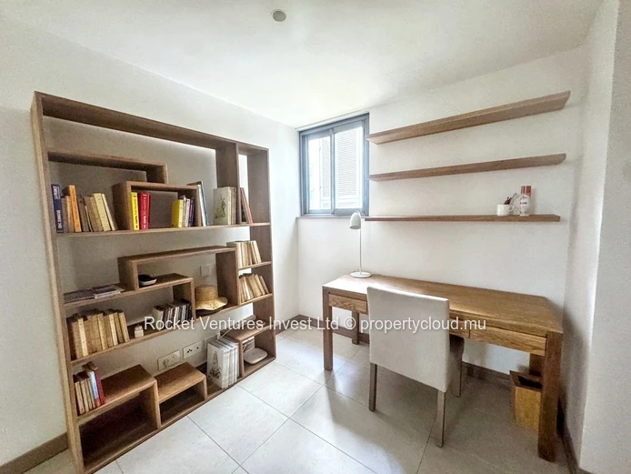 Appartement 3 Chambres + Bureau, Mont Choisy Le Golf