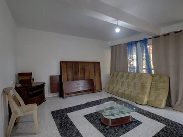 6 Bedroom House