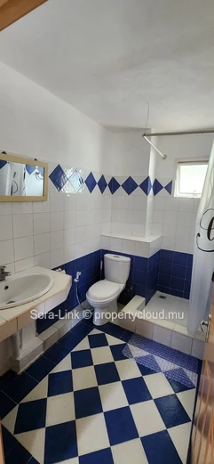 3 bedroom apartment close to amenities for rent in Flic en Flac 