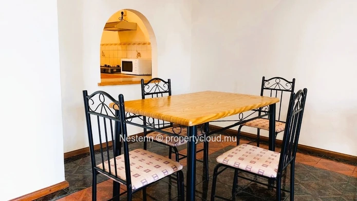 Spacieux appartement traditionnel avec 2 chambres