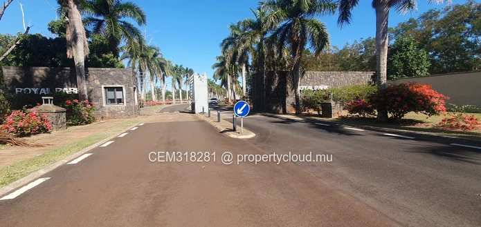 8.33 Perches Residential Land for Sale – Royal Park, Balaclava 
