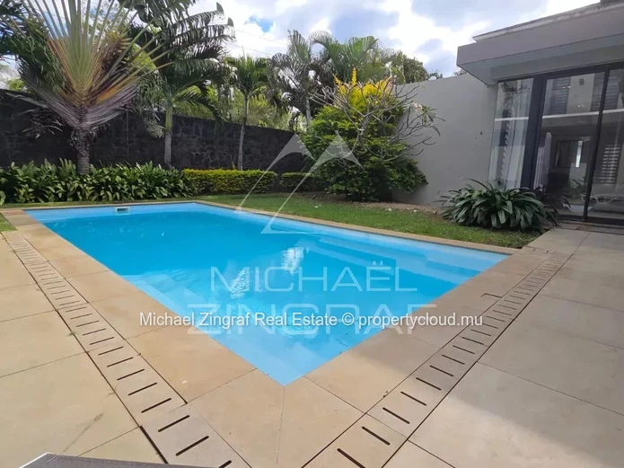 Refined Tropical Living in One of Pereybere's Most Exclusive Addresses