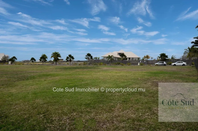 Residential lot - Secure subdivision - Beau Vallon