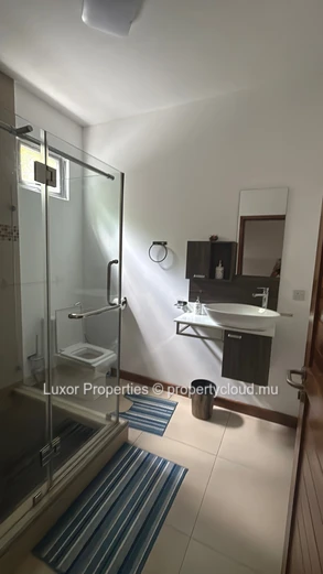 ???? For Rent – Calodyne ??? ? Elegant 4-Bedroom Ensuite Villa with Private Pool 