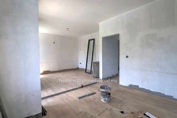 Modern duplex villa with 3 bedrooms close to amenities.