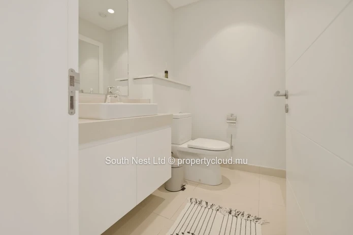 Penthouse de Luxe avec Accès Privé à la Baie de Merville