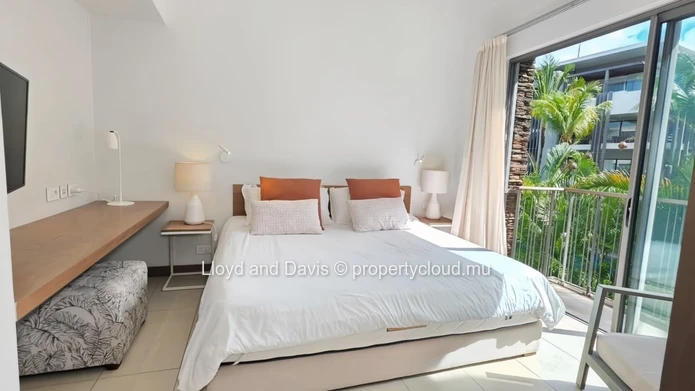 Luxury Apartment with Golf Course Views